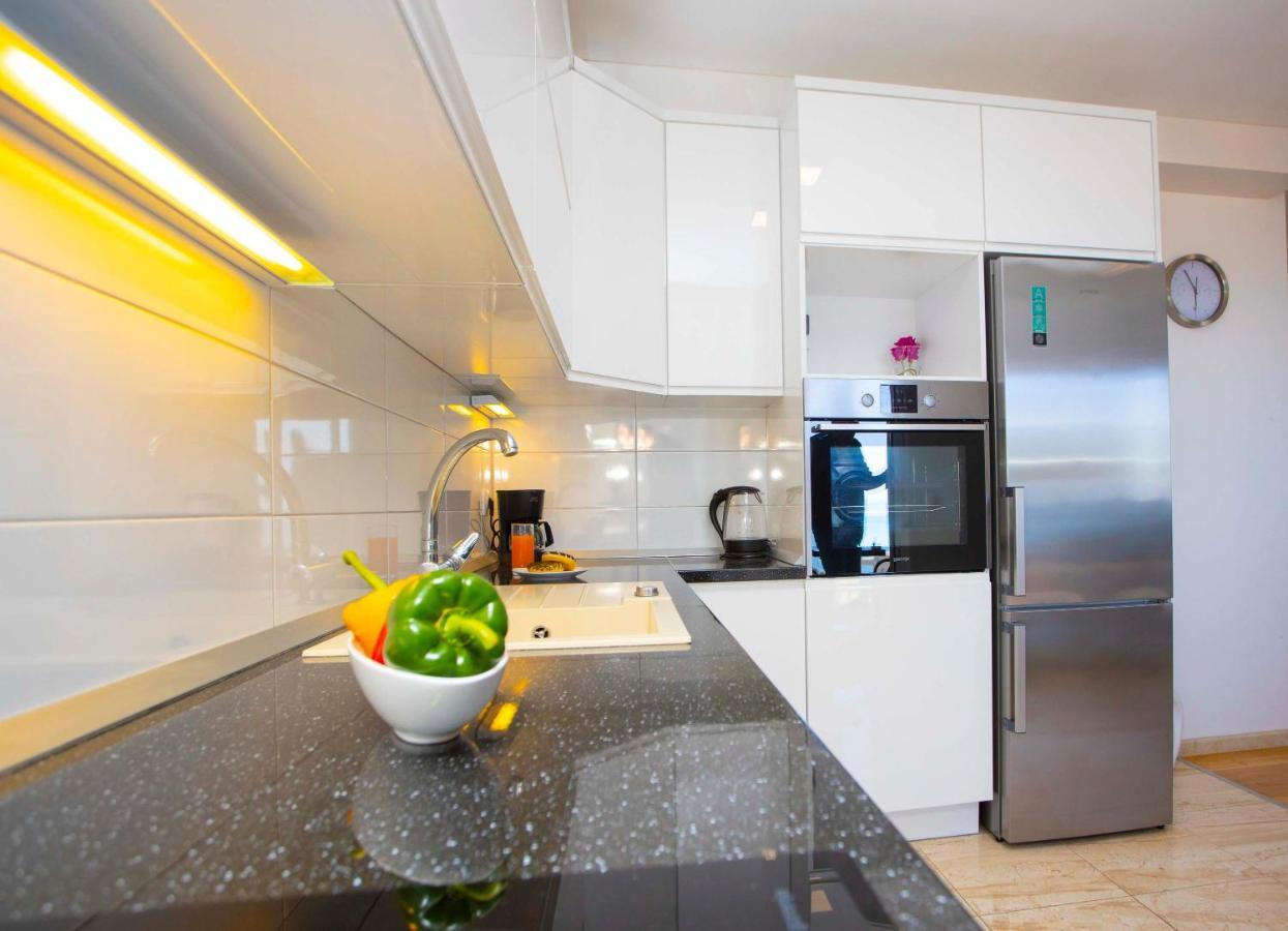 Apartment Lauc Макарска Екстериор снимка