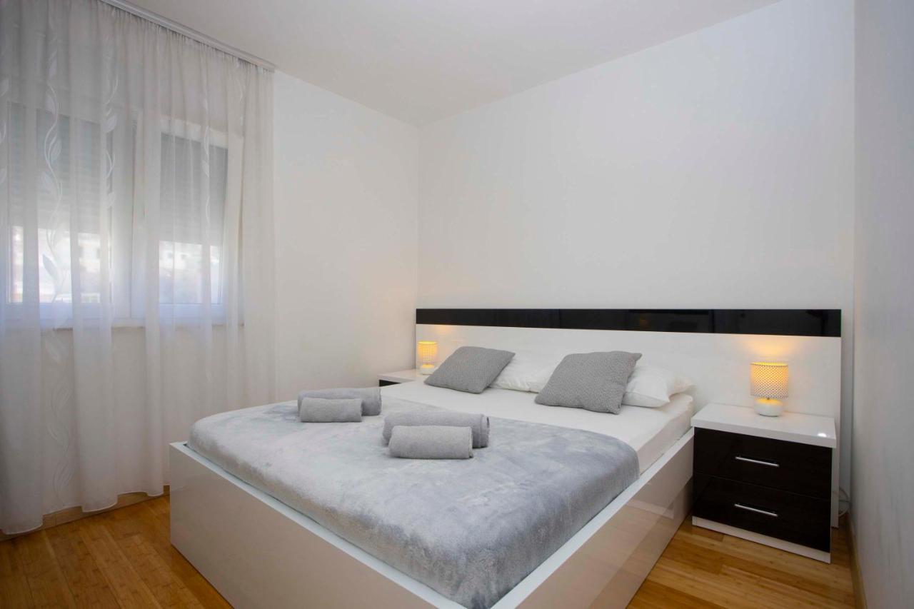 Apartment Lauc Макарска Екстериор снимка